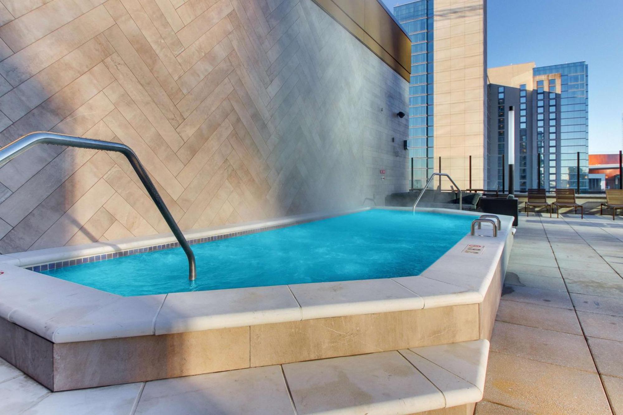 Hotel Drury Plaza Downtown