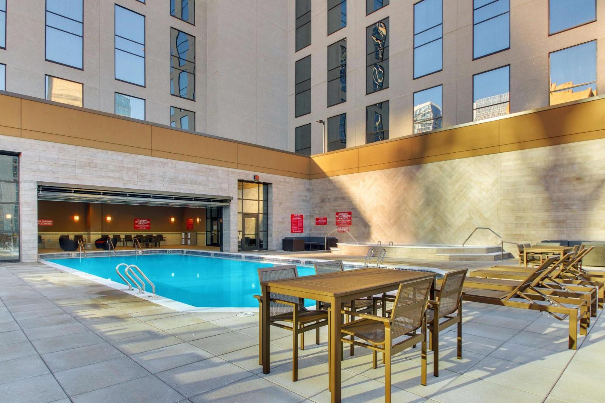 Drury Plaza Downtown Hotel 3*