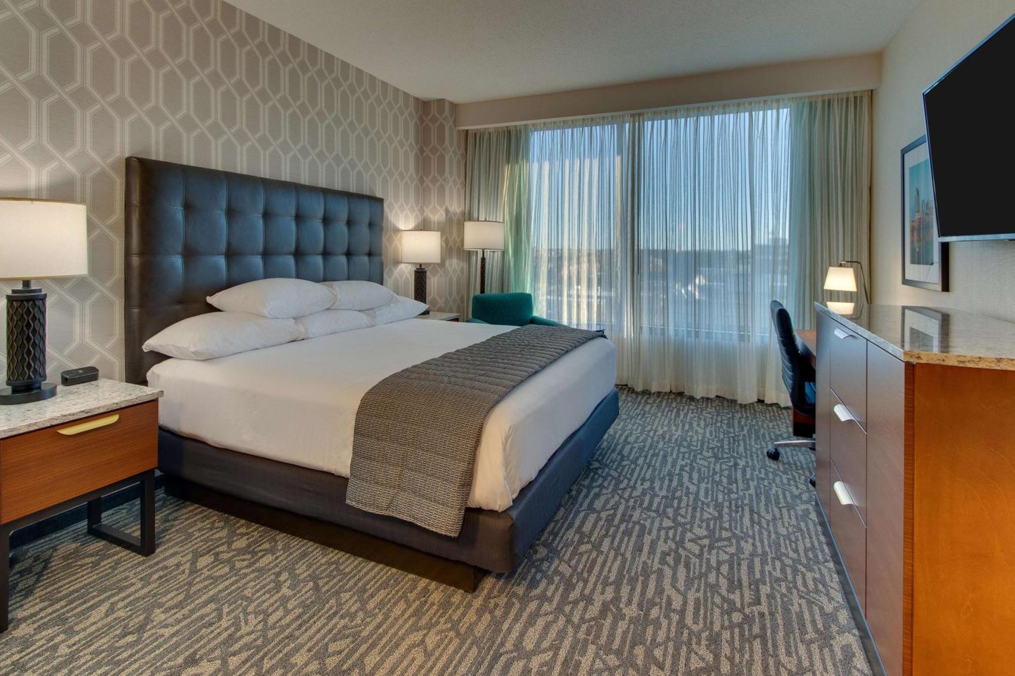 Hotel Drury Plaza Downtown 3*